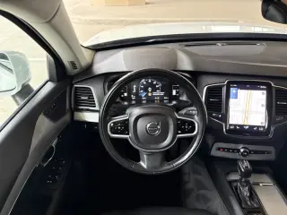 2018 Volvo XC90 T5 Momentum 5P