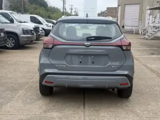 2024 Nissan Kicks SV Xtronic CVT