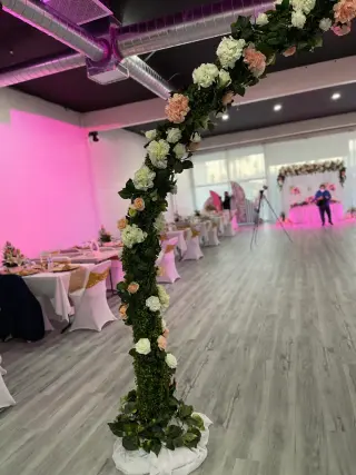 ✨ ¡Los mejores momentos se celebran en un lugar especial! 🥂