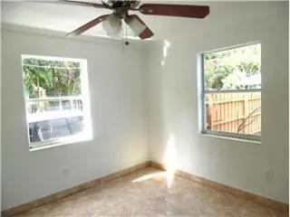 Propiedad de alquiler con 3 dormitorios y 2 baños en Lake Worth Beach