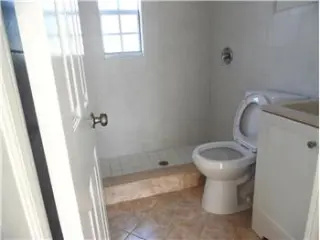 Propiedad de alquiler con 3 dormitorios y 2 baños en Lake Worth Beach