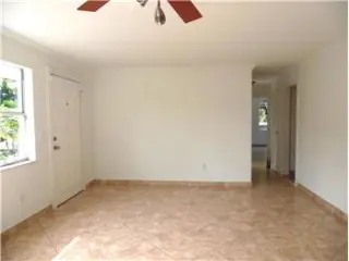 Propiedad de alquiler con 3 dormitorios y 2 baños en Lake Worth Beach