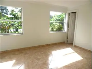 Propiedad de alquiler con 3 dormitorios y 2 baños en Lake Worth Beach