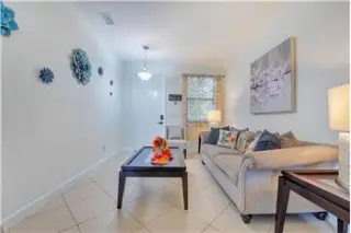 Propiedad en alquiler con 3 dormitorios y 2.5 baños en COCONUT CREEK