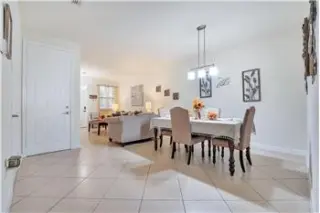 Propiedad en alquiler con 3 dormitorios y 2.5 baños en COCONUT CREEK