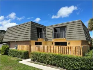 Propiedad de alquiler con 2 dormitorios y 2.5 baños en WEST PALM BEACH