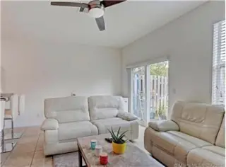 Propiedad de alquiler con 3 dormitorios y 2.5 baños en WEST PALM BEACH