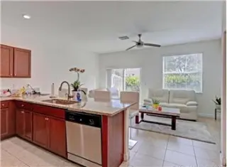 Propiedad de alquiler con 3 dormitorios y 2.5 baños en WEST PALM BEACH