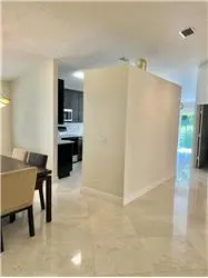 Propiedad de alquiler con 3 dormitorios y 2 baños en WEST PALM BEACH