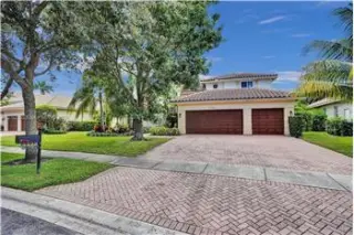 Propiedad de alquiler con 4 dormitorios y 3 baños en LAKE WORTH BEACH