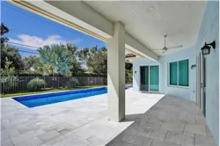 Propiedad de alquiler con 4 dormitorios y 3 baños en LAKE WORTH BEACH