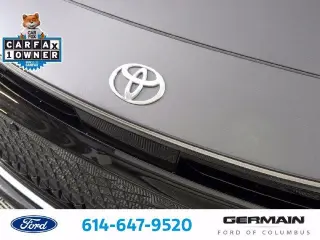 Sedán Toyota Crown 2024 AWD Platinum de 4 puertas