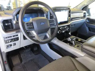 Ford F-150 Lightning 2024 AWD XLT 4dr SuperCrew 5.5 ft. SB