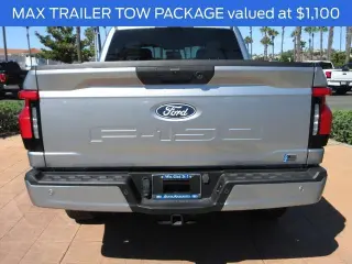 Ford F-150 Lightning 2024 AWD XLT 4dr SuperCrew 5.5 ft. SB