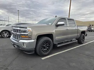 Chevrolet Silverado 1500 2017 4x2 LT 4dr Crew Cab 5.8 ft. CB