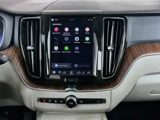 Volvo XC60 2022 tracción en todas las ruedas B5 Momentum 4p SUV