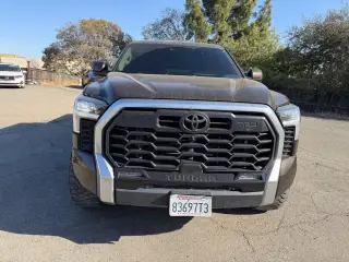 Toyota Tundra 2023 4x4 Limited 4dr CrewMax Cab Pickup SB