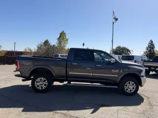 Ram 2500 2018 4x4 Laramie 4dr Crew Cab 6.3 ft. SB Pickup