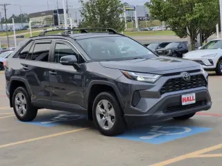 Toyota RAV4 2023 XLE SUV 4 puertas