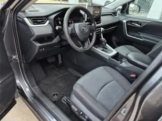 Toyota RAV4 2023 XLE SUV 4 puertas