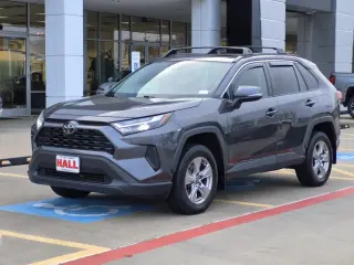 Toyota RAV4 2023 XLE SUV 4 puertas