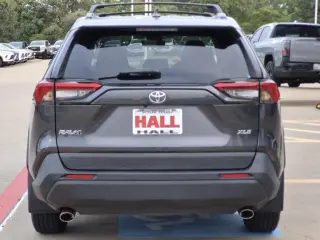 Toyota RAV4 2023 XLE SUV 4 puertas