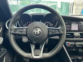 Alfa Romeo Giulia 2022 Ti 4dr Sedán