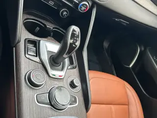 Alfa Romeo Giulia 2022 Ti 4dr Sedán