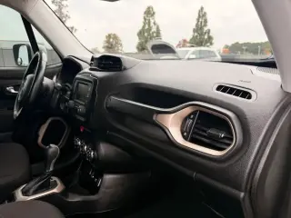 Jeep Renegade 2017 Latitude 4dr SUV