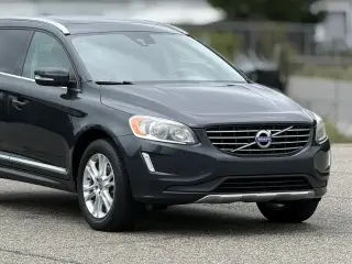 Volvo XC60 2015 AWD T5 Premier 4dr SUV (lanzamiento a mitad de año)