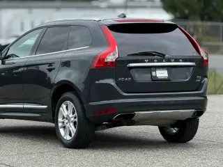 Volvo XC60 2015 AWD T5 Premier 4dr SUV (lanzamiento a mitad de año)