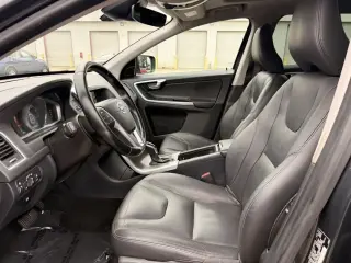 Volvo XC60 2015 AWD T5 Premier 4dr SUV (lanzamiento a mitad de año)