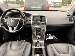Volvo XC60 2015 AWD T5 Premier 4dr SUV (lanzamiento a mitad de año)