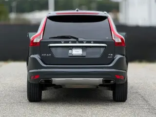Volvo XC60 2015 AWD T5 Premier 4dr SUV (lanzamiento a mitad de año)