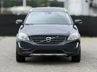 Volvo XC60 2015 AWD T5 Premier 4dr SUV (lanzamiento a mitad de año)