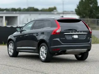 Volvo XC60 2015 AWD T5 Premier 4dr SUV (lanzamiento a mitad de año)