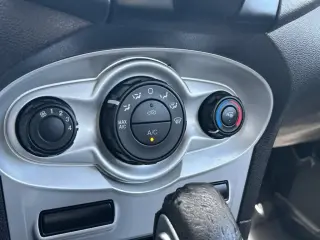 Ford Fiesta 2016 SE 4p Sedan
