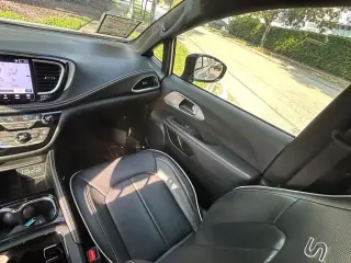 Chrysler Pacifica 2025 Limited 4dr Mini-Van