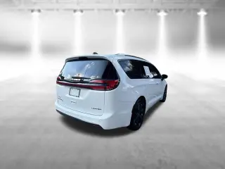 Chrysler Pacifica 2025 Limited 4dr Mini-Van
