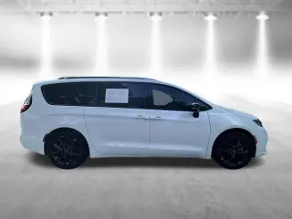 Chrysler Pacifica 2025 Limited 4dr Mini-Van