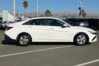 Hyundai ELANTRA 2025 SE 4dr Sedán