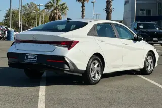Hyundai ELANTRA 2025 SE 4dr Sedán