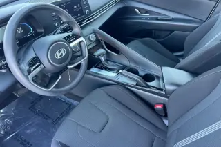 Hyundai ELANTRA 2025 SE 4dr Sedán