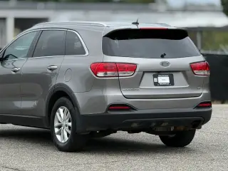Kia Sorento 2017 AWD LX V6 4dr SUV