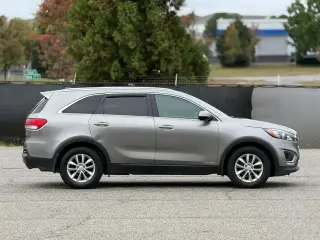 Kia Sorento 2017 AWD LX V6 4dr SUV
