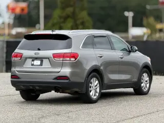 Kia Sorento 2017 AWD LX V6 4dr SUV