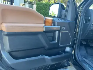 Ford F-150 2017 4x4 King Ranch 4dr SuperCrew 5.5 ft. SB