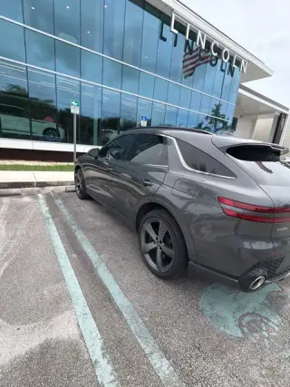 Genesis GV70 2023 AWD 2.5T Estándar 4dr SUV