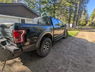 Ford F-150 2017 4x4 Raptor 4dr SuperCrew 5.5 ft. SB