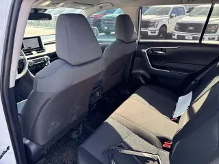 Toyota RAV4 2025 AWD XLE 4dr SUV